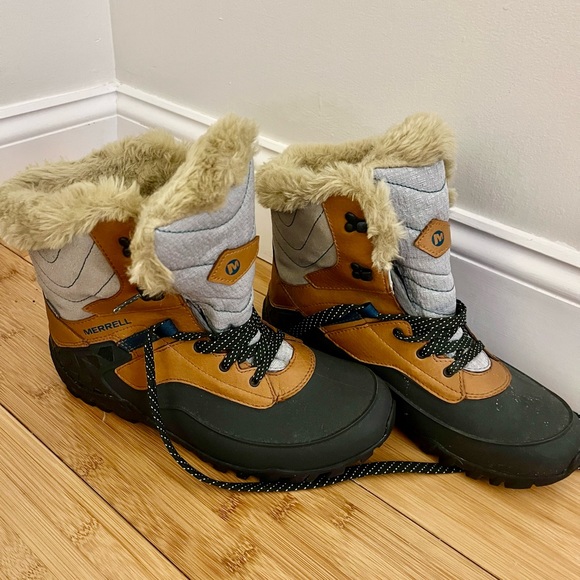 Merrell women’s snow boots - Picture 1 of 4